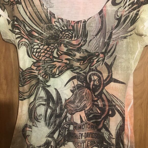 Harley-Davidson womens medium tshirt. Phoenix with Rose pattern - Picture 2 of 5